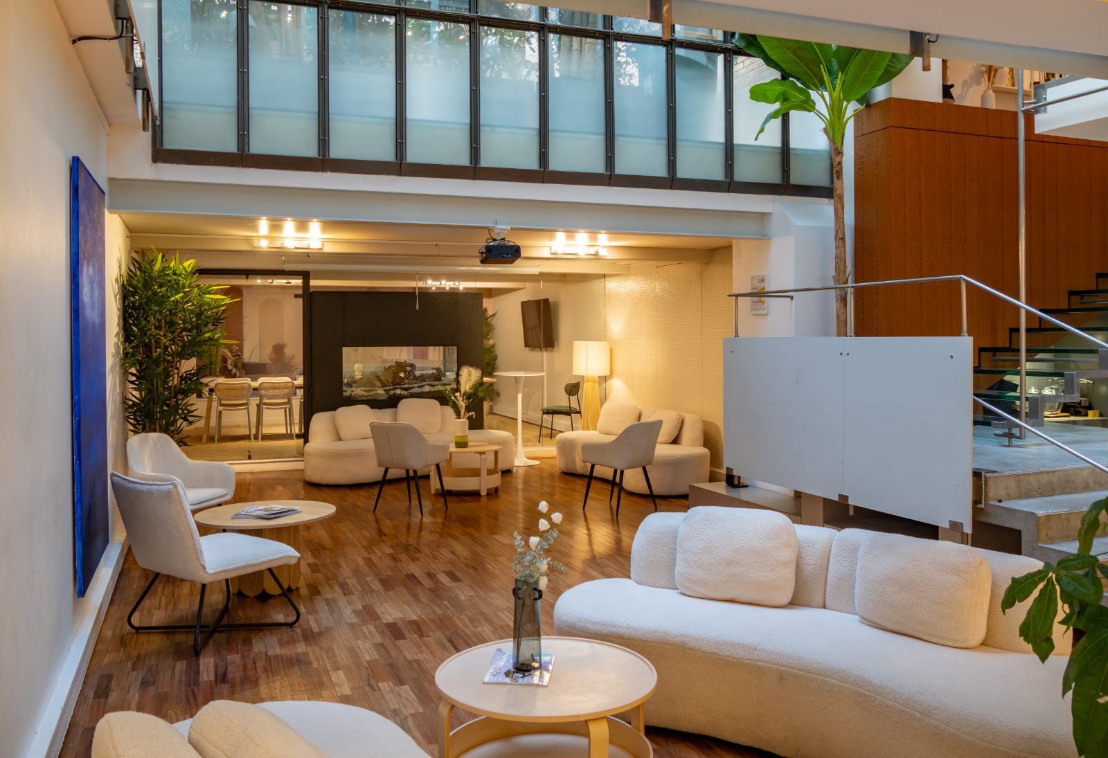 Kaskad — canapés et mezzanine